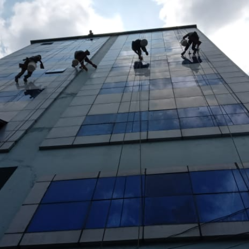 WINDOWS GLASS CLEANING